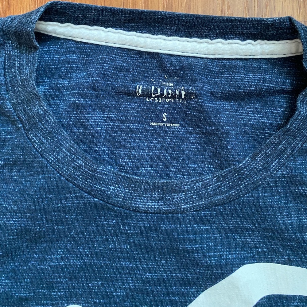 Hollister Men’s Long Sleeve T-Shirt Blue, size S - Picture 3 of 3